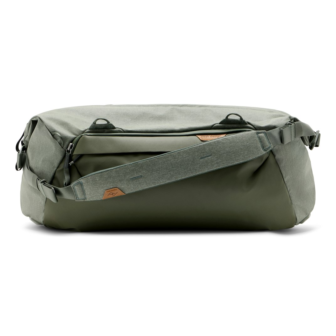 88079_Peak_Design_Travel_Duffel_-_50L_Sage_Lifestyle_01