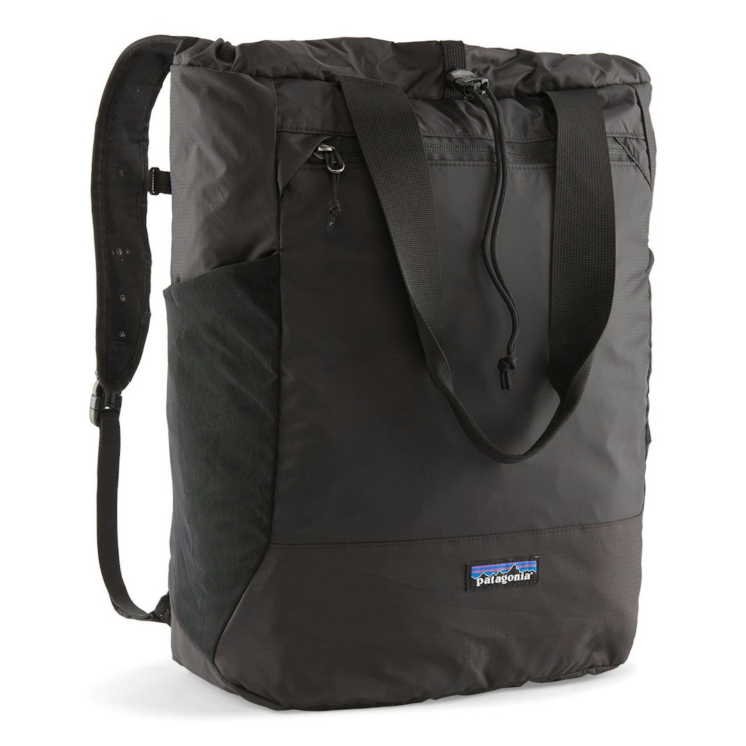 95546_Patagonia_Terravia_Tote_Pack_Black_01_Product_on_White