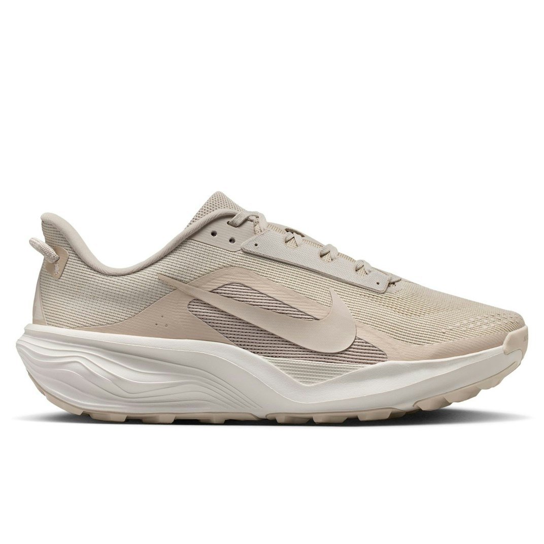 98966_Nike_ACG_Pegasus_Trail_Cream_LiCream_LiLight_Orewood_Brown_01_Product_on_White